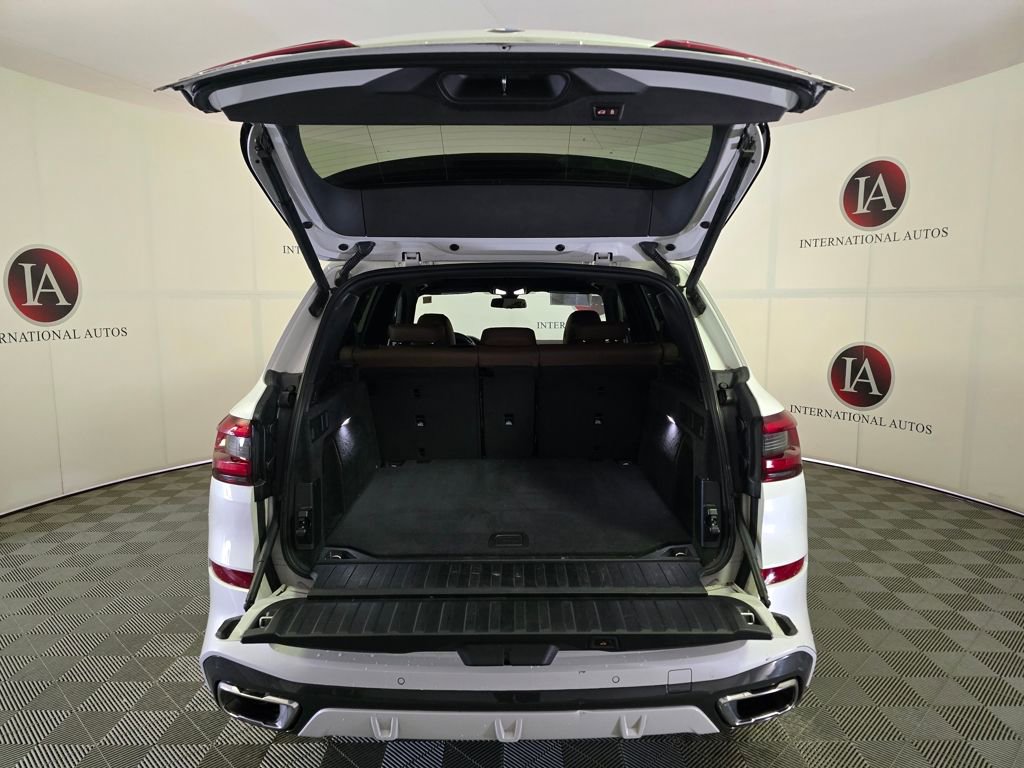 Used 2021 BMW X5 xDrive40i w/ M Sport Package image 8