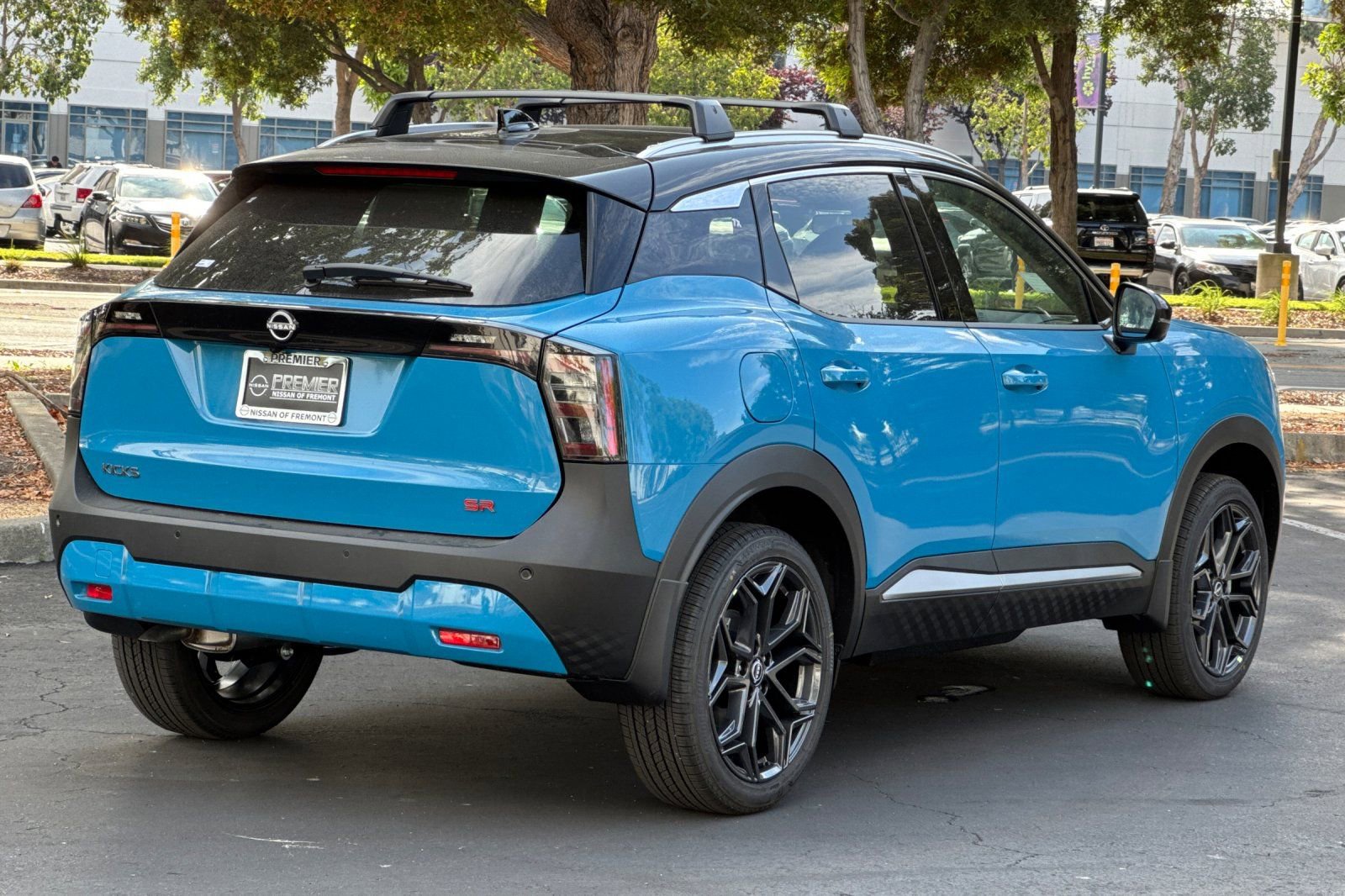 New 2026 Nissan Kicks SR image 4