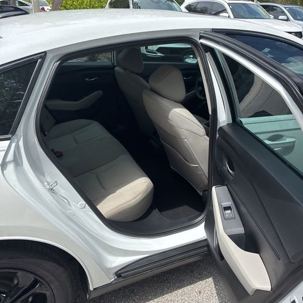 Used 2025 Honda Accord SE image 22