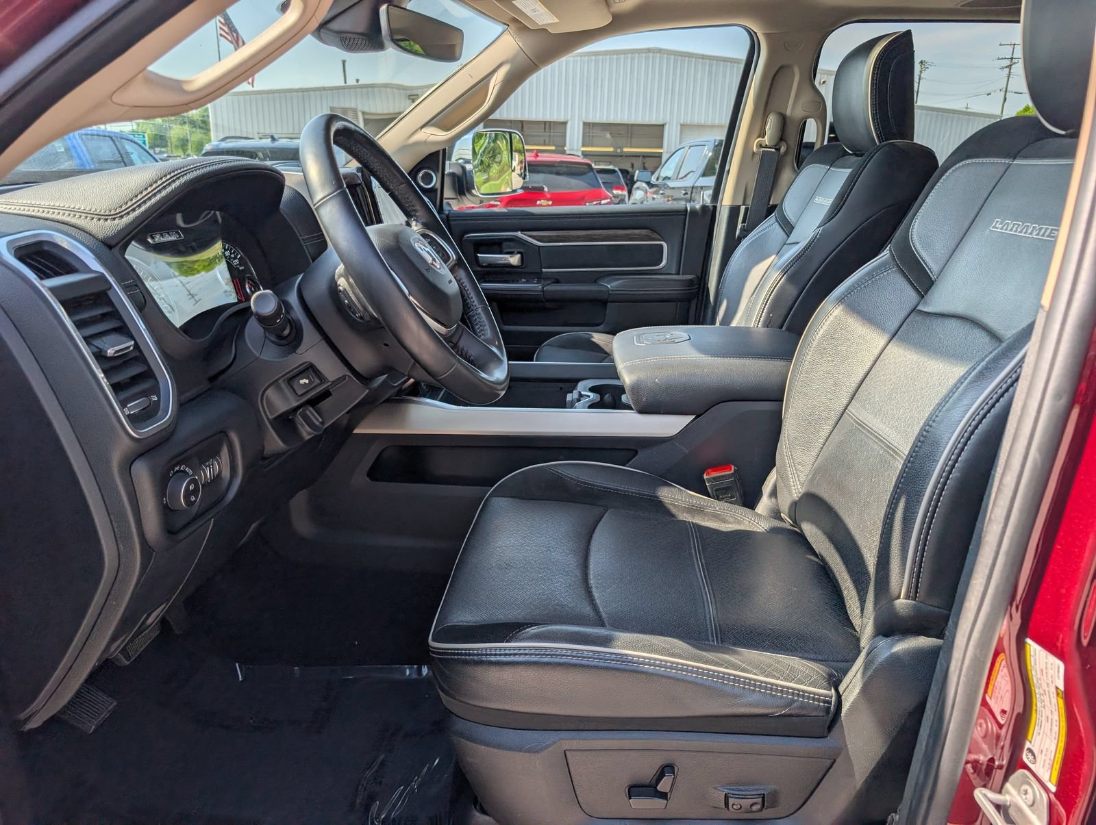 Used 2020 RAM 2500 Laramie AWD/4WD image 16