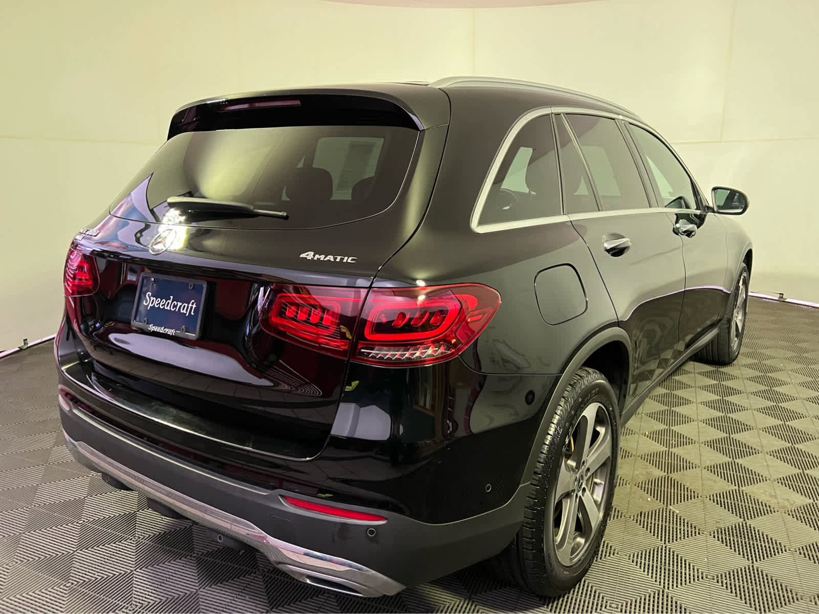 Used 2022 Mercedes-Benz GLC 300 4MATIC image 7