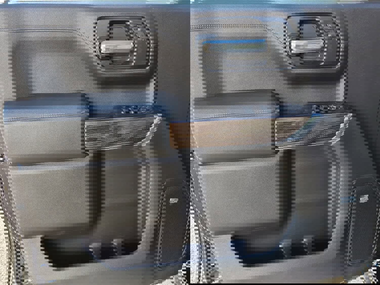 Used 2020 Chevrolet Silverado 1500 RST w/ All-Star Edition image 9