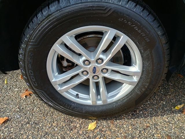 Used 2022 Ford Explorer XLT w/ Equipment Group 202A image 11