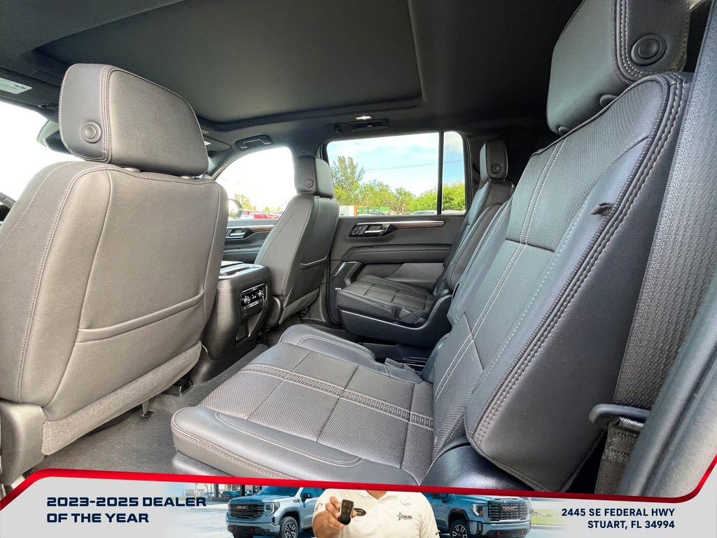 Used 2025 Chevrolet Suburban High Country w/ Sun And Tow Package image 13