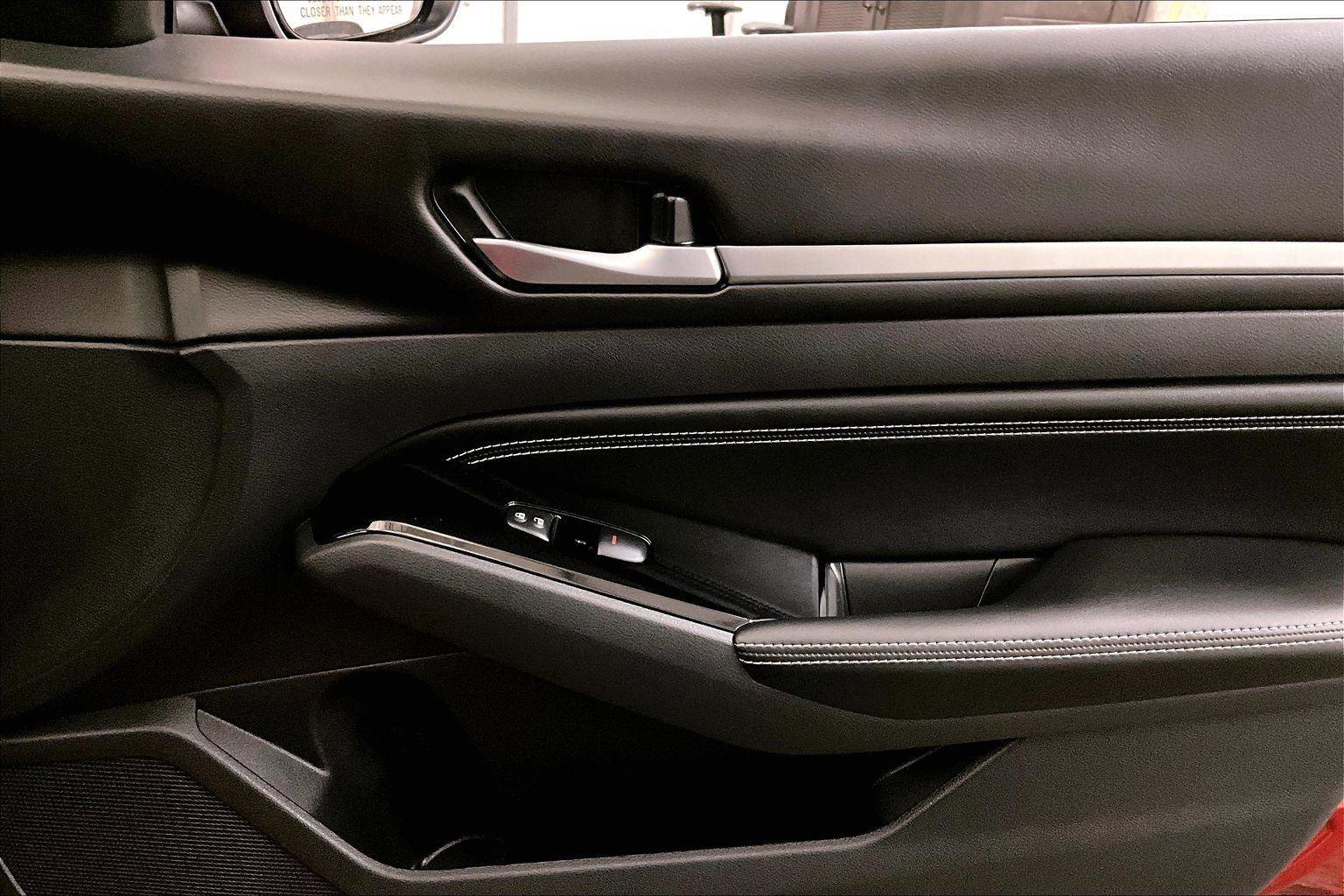 Used 2021 Nissan Altima 2.5 SV w/ SV Premium Package image 23