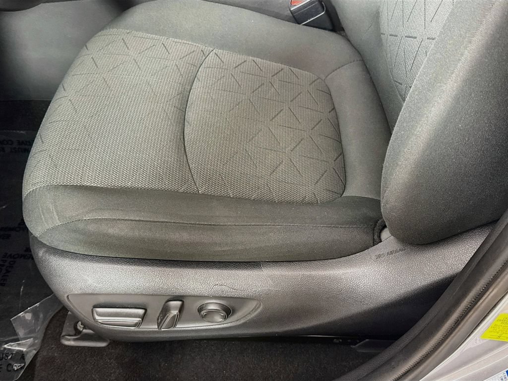 Used 2021 Toyota RAV4 XLE w/ Convenience Package AWD/4WD image 22