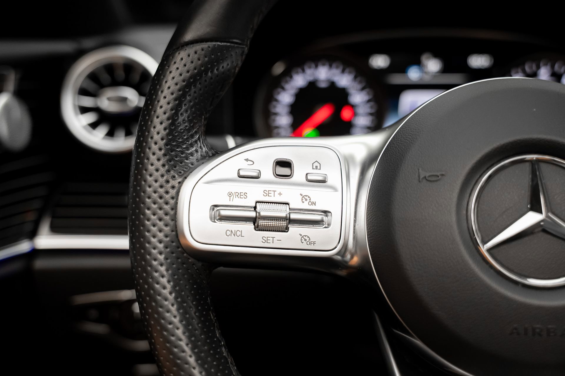 Used 2019 Mercedes-Benz E 450 Cabriolet image 46