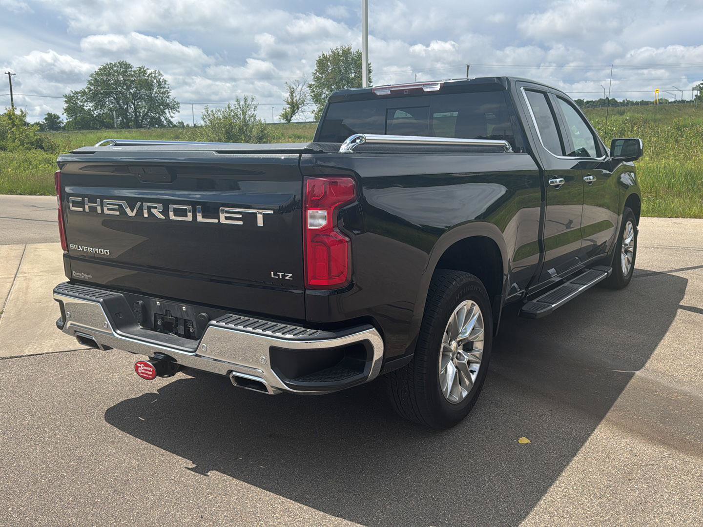 Used 2019 Chevrolet Silverado 1500 LTZ w/ LTZ Plus Package AWD/4WD image 5