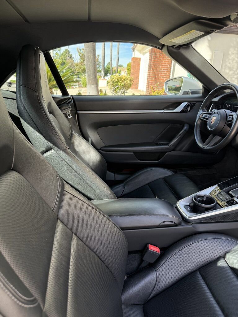 Used 2020 Porsche 911 Carrera image 27