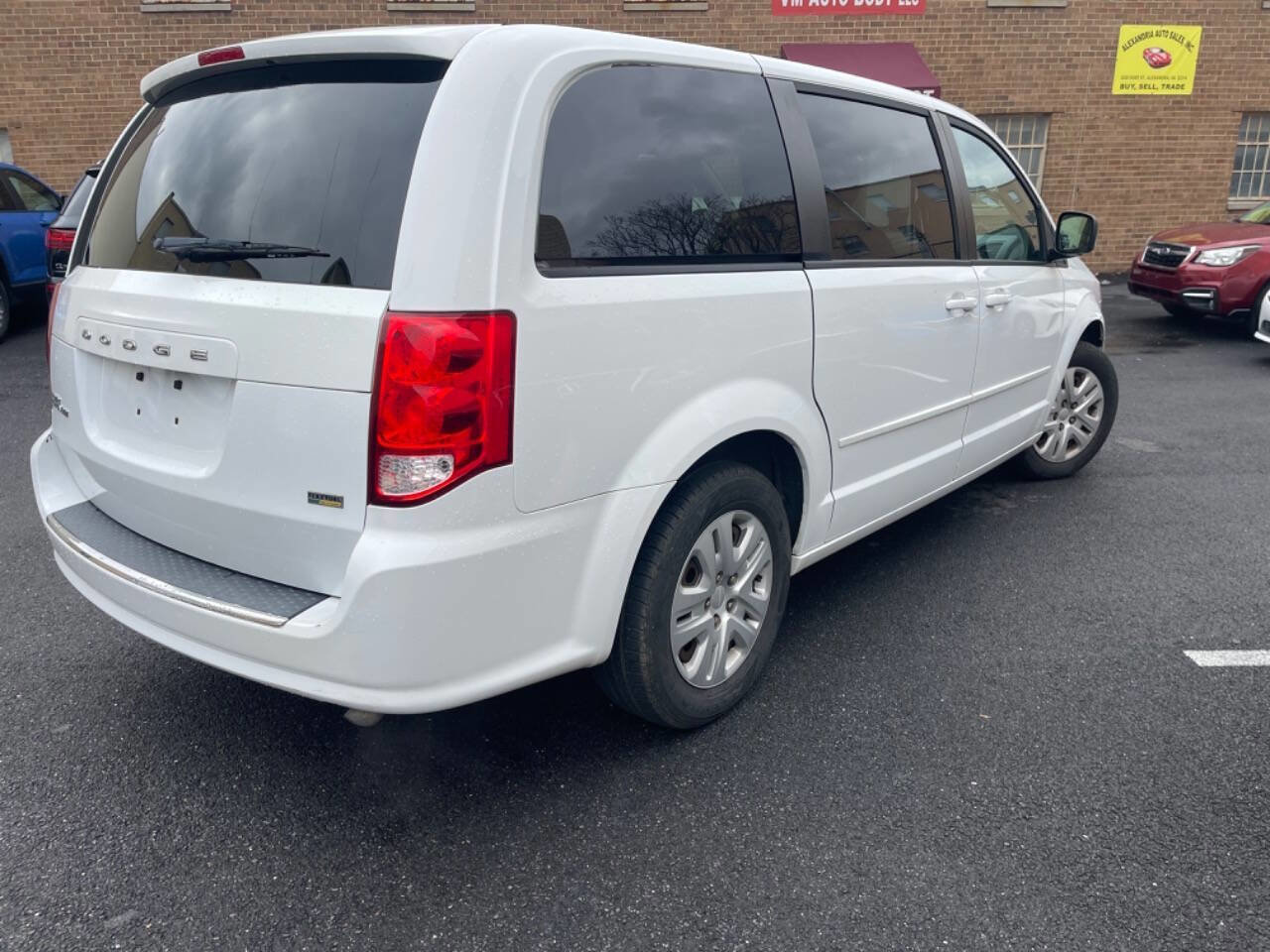 Used 2015 Dodge Grand Caravan SE w/ Quick Order Package 29E SE image 6