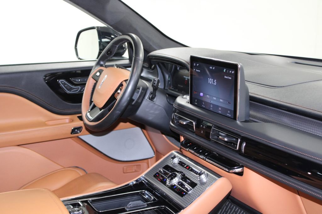 Used 2023 Lincoln Aviator Black Label w/ Dynamic Handling Package image 33