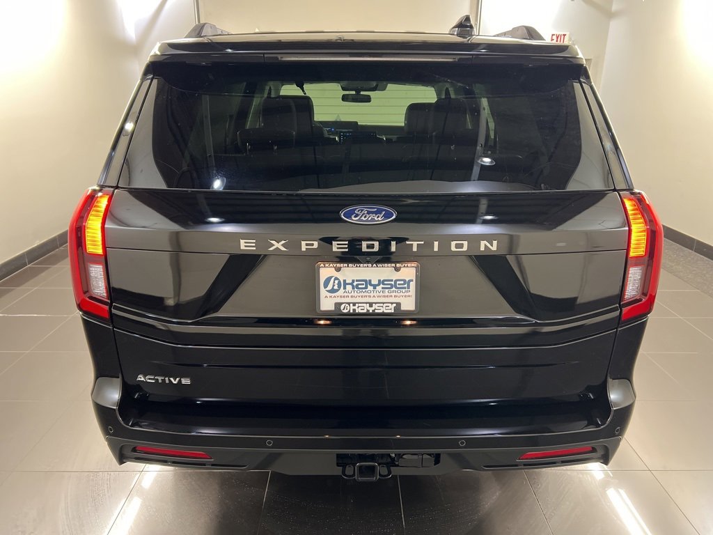 New 2025 Ford Expedition Active image 5