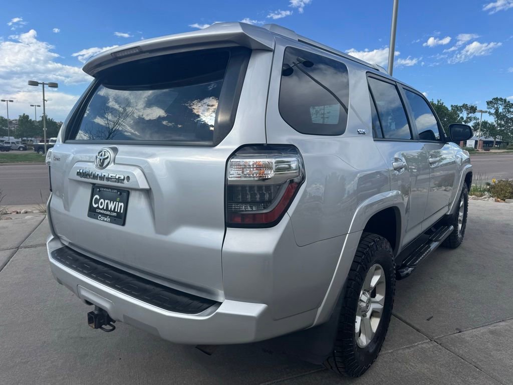 Used 2018 Toyota 4Runner SR5 AWD/4WD image 7