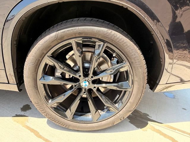Used 2025 BMW X4 xDrive30i w/ Premium Package AWD/4WD image 7