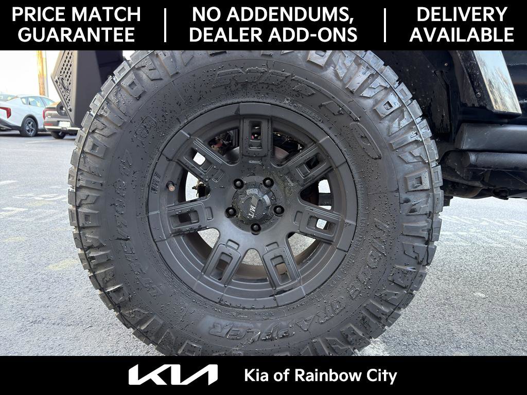 Used 2015 Jeep Wrangler Unlimited Sahara image 11