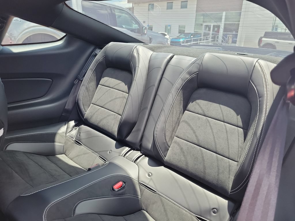 Used 2021 Ford Mustang Shelby GT500 w/ Technology Package RWD image 20