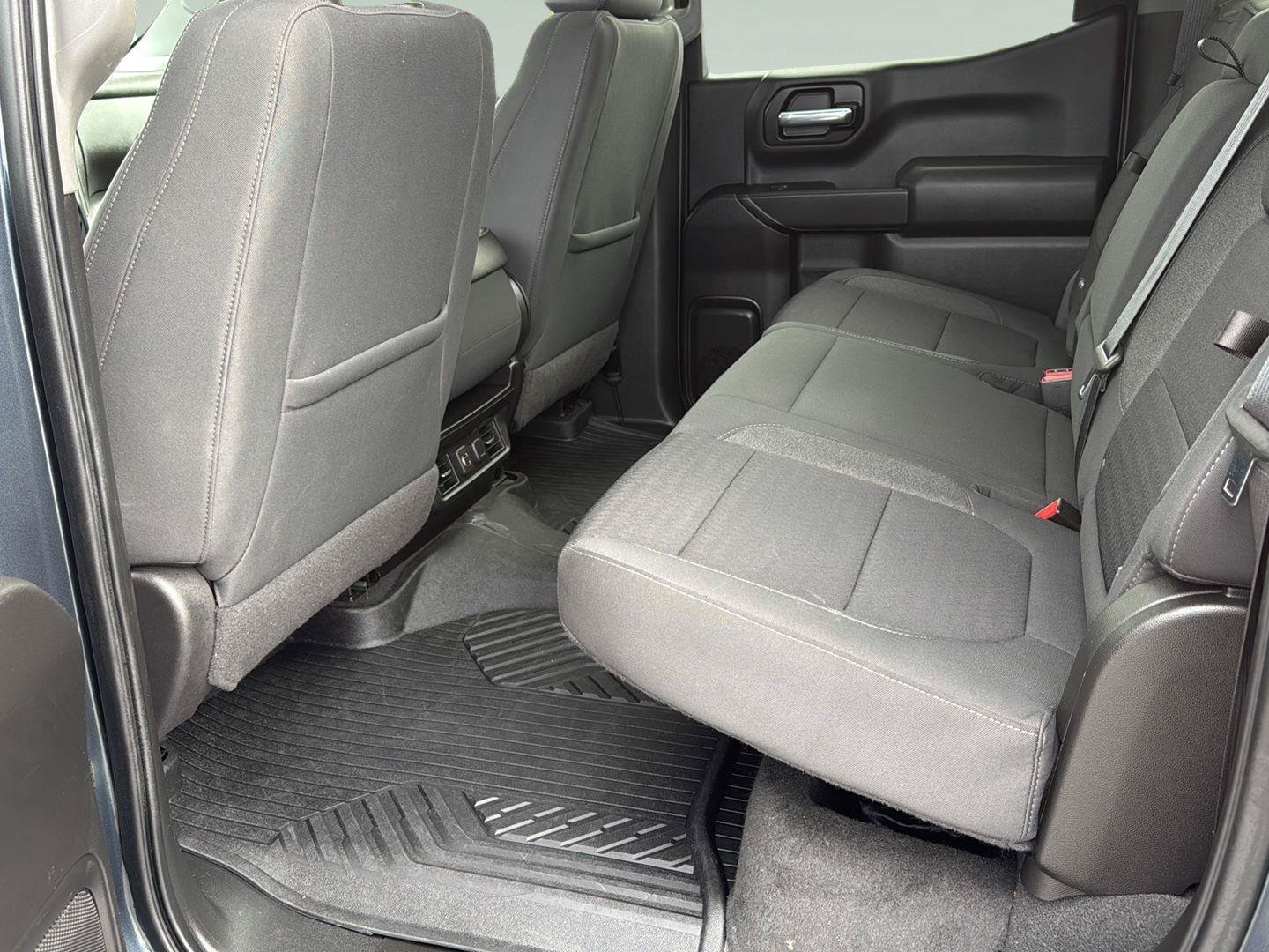 Used 2022 Chevrolet Silverado 1500 LT AWD/4WD image 12