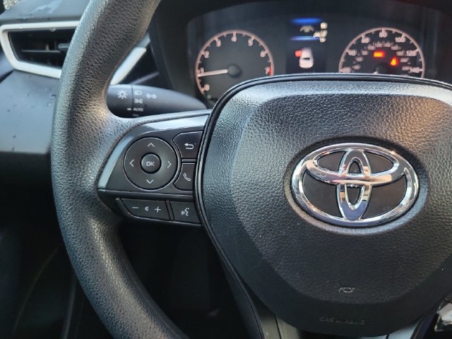 Used 2025 Toyota Corolla LE FWD image 16