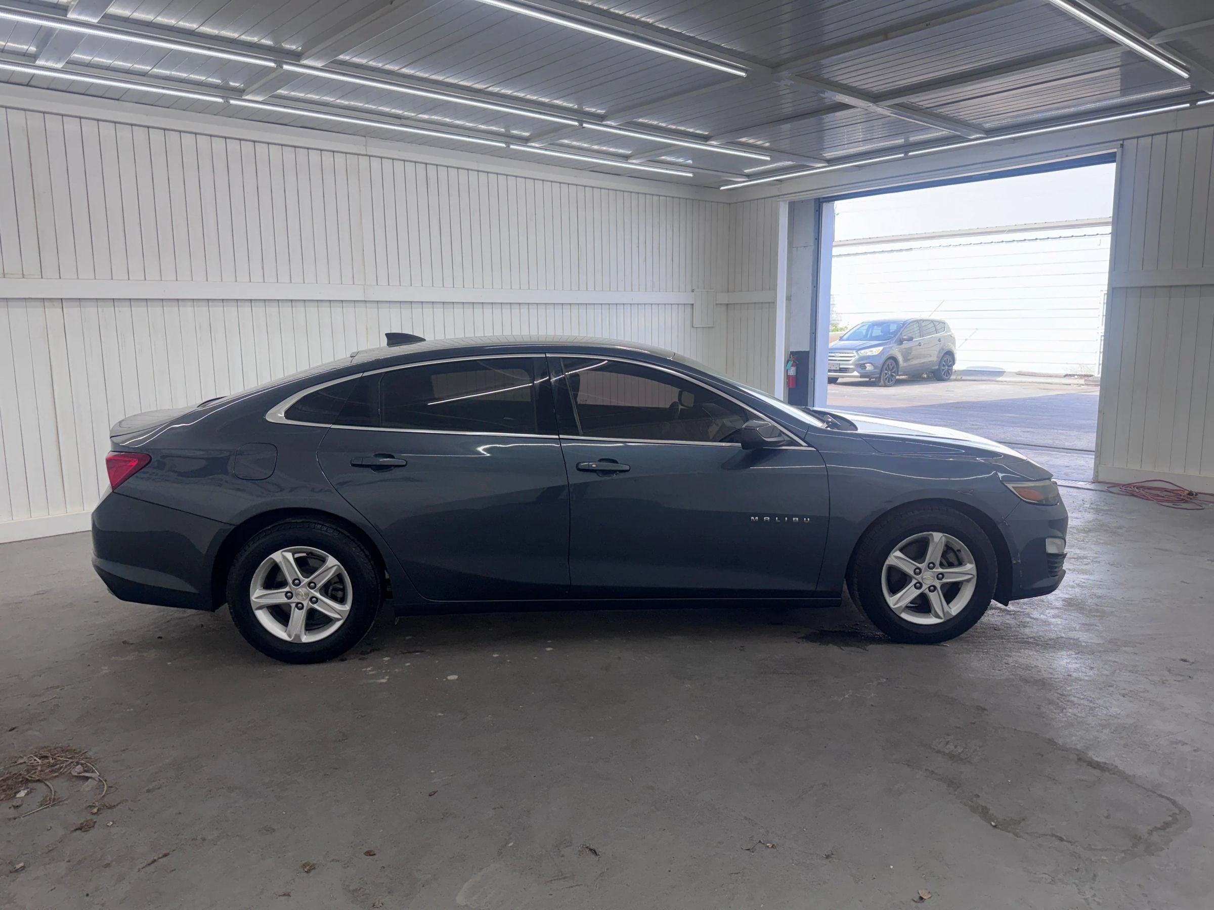 Used 2019 Chevrolet Malibu LS FWD image 4