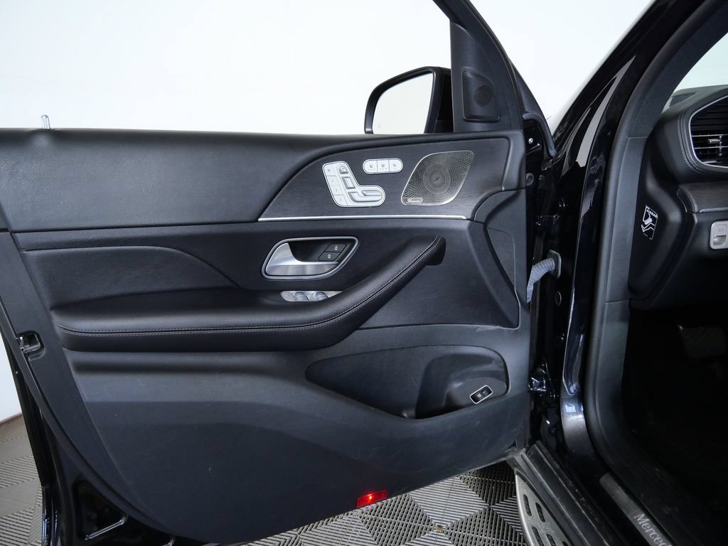 Used 2021 Mercedes-Benz GLS 450 4MATIC image 15