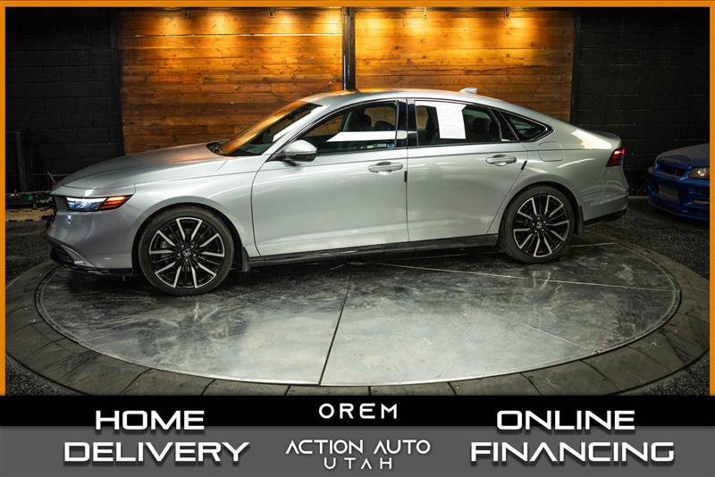 Used 2023 Honda Accord Touring image 1