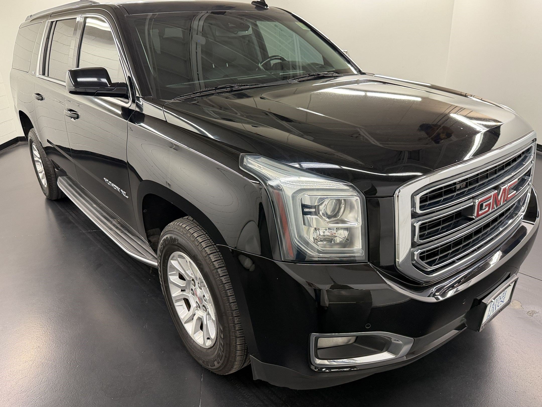 Used 2018 GMC Yukon XL SLT w/ Open Road Package AWD/4WD image 7