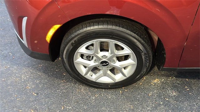 Used 2024 Kia Soul LX w/ Option Group 015 image 35