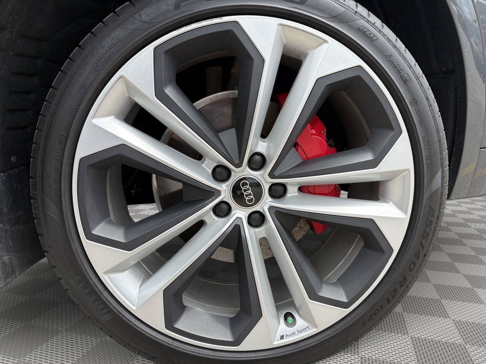 Certified 2024 Audi Q5 2.0T Premium Plus AWD/4WD image 9