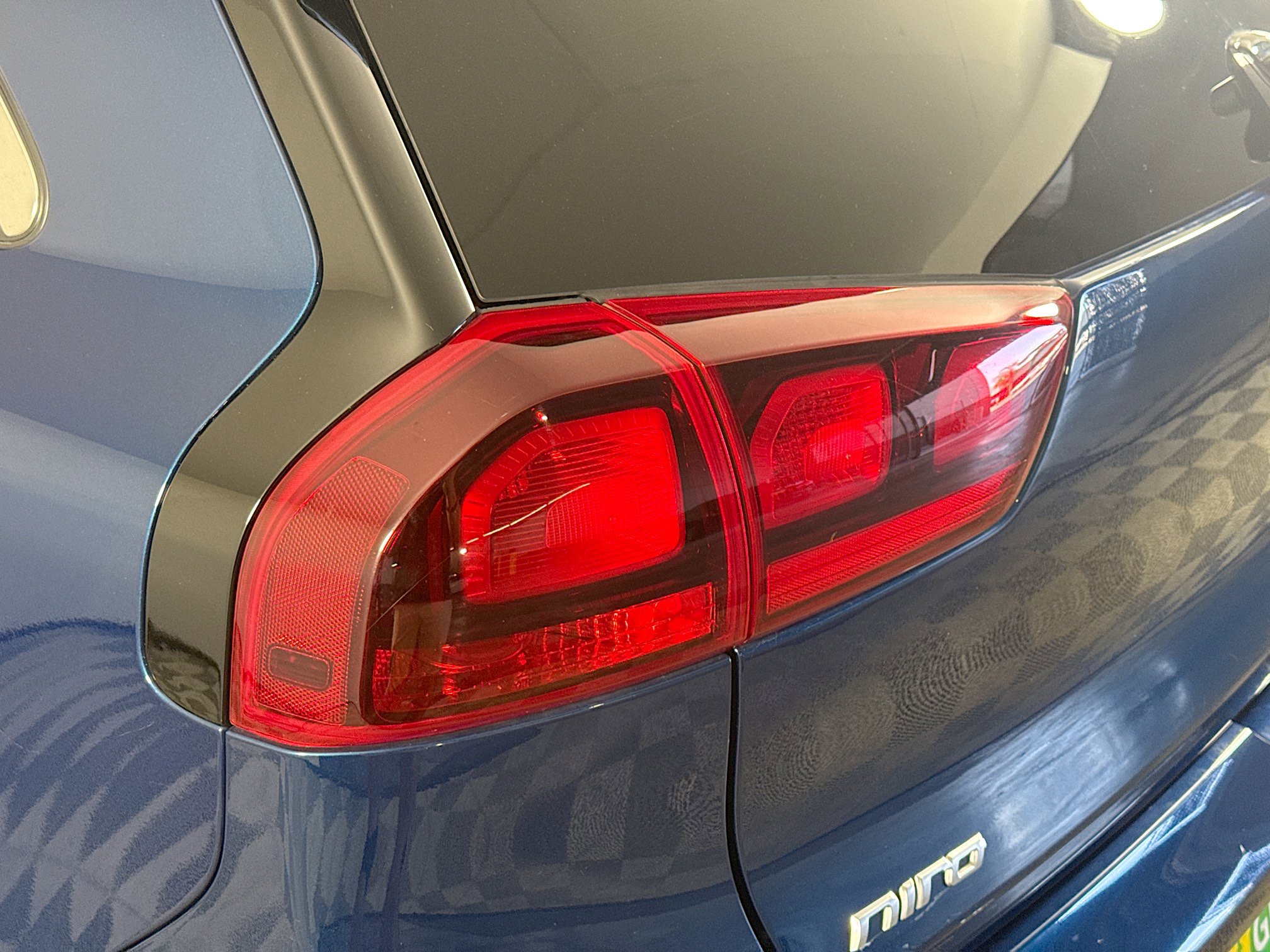 Used 2022 Kia Niro LXS image 36