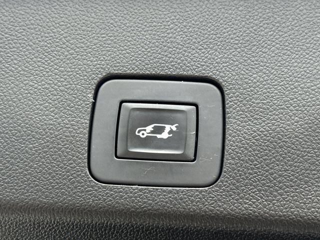 Used 2020 Buick Encore GX Preferred w/ Cold Weather Comfort Package FWD image 19