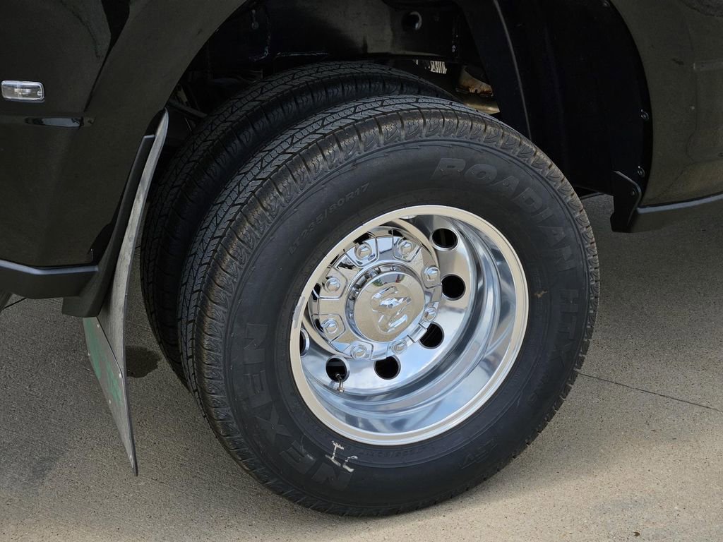 New 2025 RAM 3500 Laramie image 5