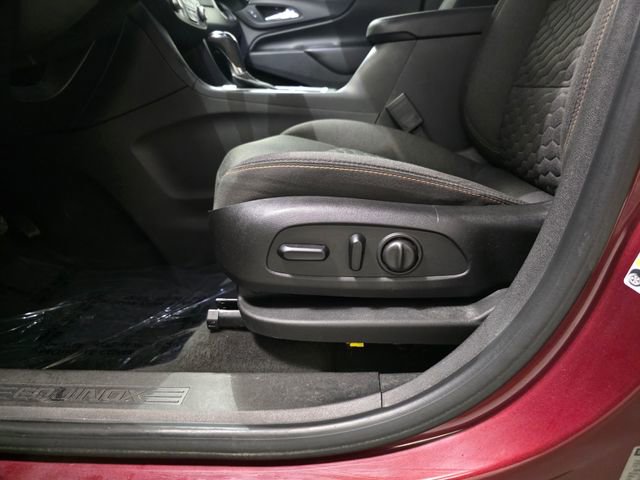 Used 2018 Chevrolet Equinox LT image 12
