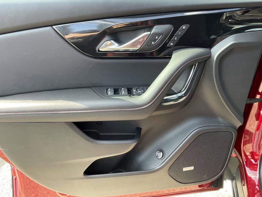 Used 2025 Chevrolet Blazer RS w/ Driver Confidence II Package image 17