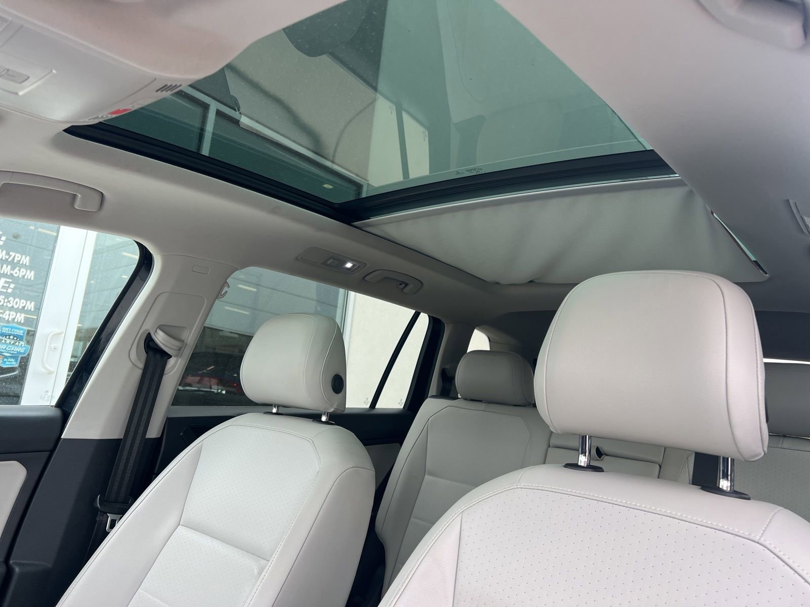 Used 2018 Volkswagen Tiguan SEL image 13