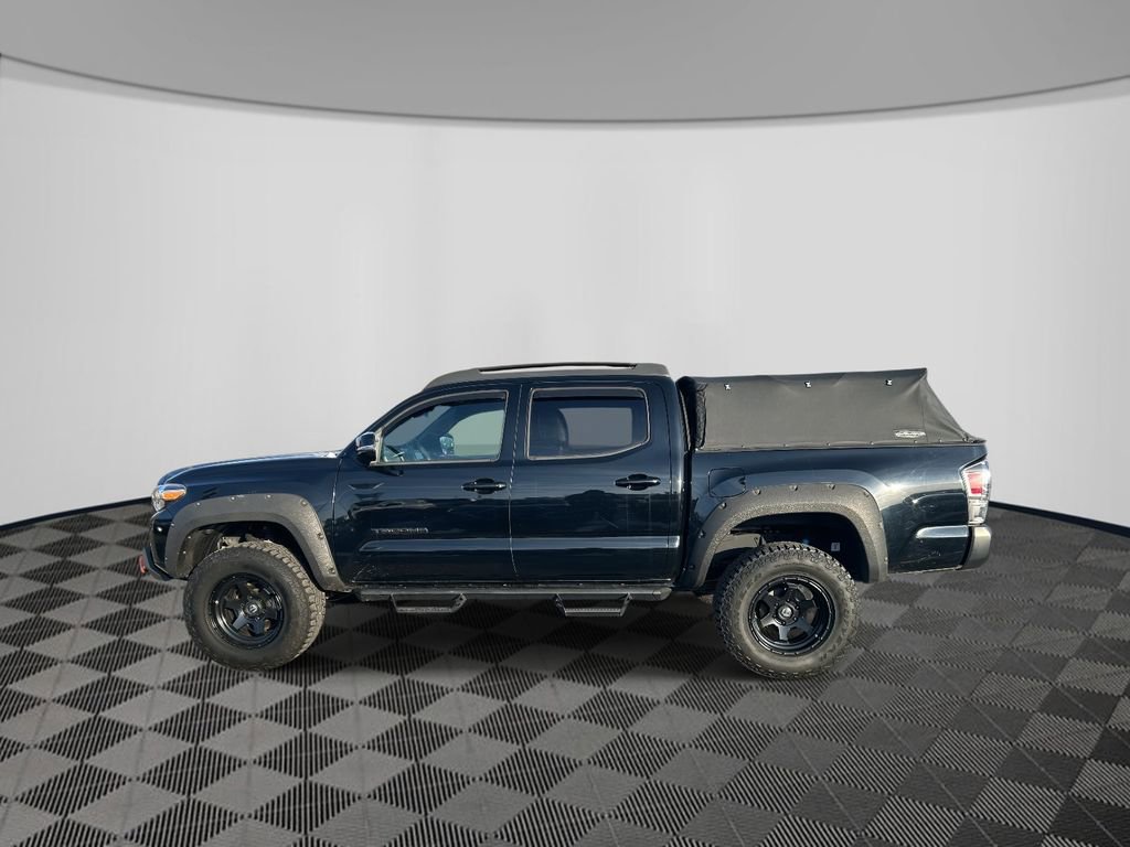 Used 2020 Toyota Tacoma TRD Off-Road image 8