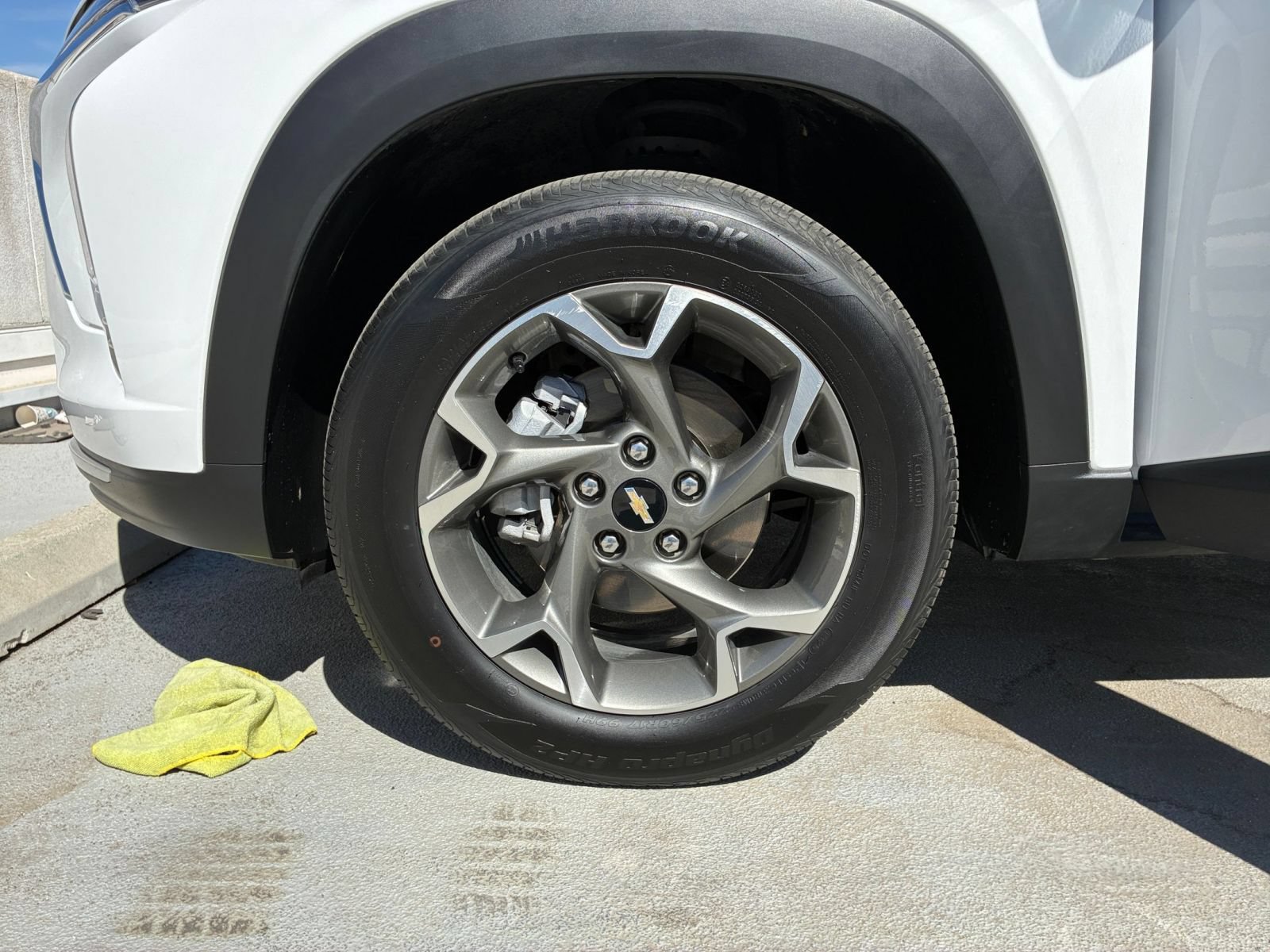 Used 2025 Chevrolet Trax LT w/ LT Convenience Package FWD image 24