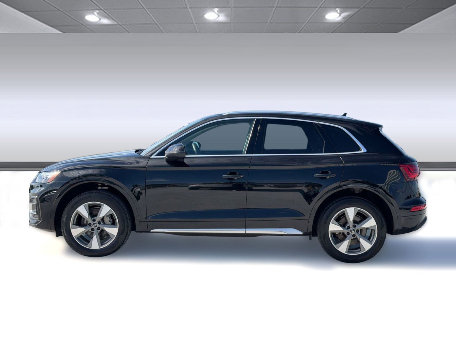 Certified 2023 Audi Q5 2.0T Premium Plus AWD/4WD image 2