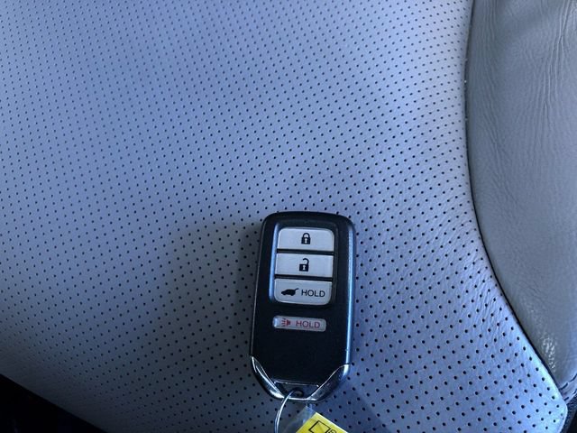 Used 2016 Honda CR-V Touring image 31