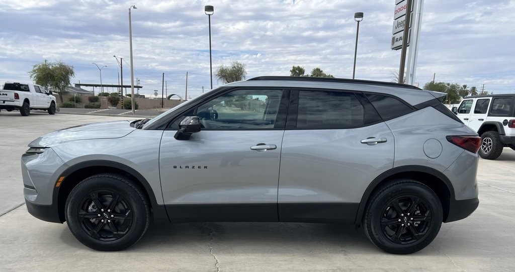 New 2025 Chevrolet Blazer LT image 2