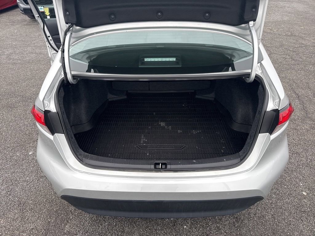 Used 2026 Toyota Corolla LE image 17