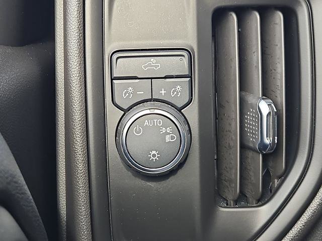 Certified 2023 Chevrolet Silverado 1500 Custom RWD image 16