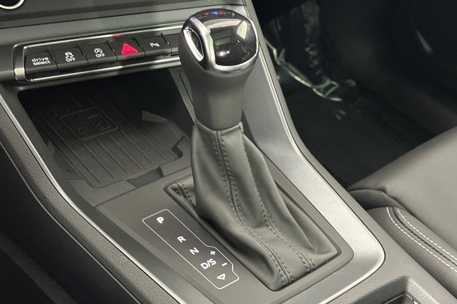 Used 2025 Audi Q3 2.0T Premium w/ Convenience Package image 20