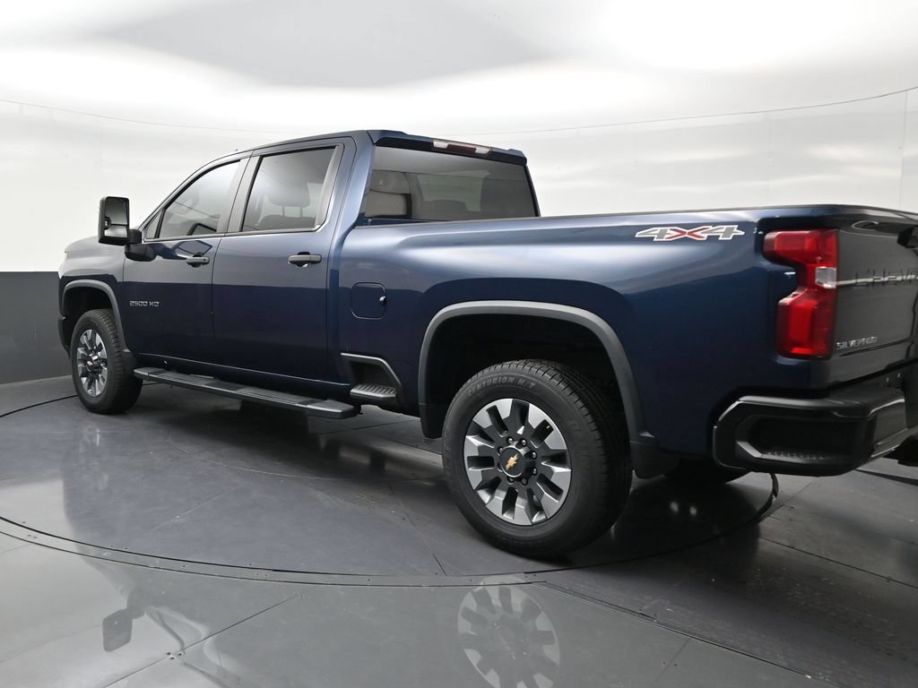 Used 2021 Chevrolet Silverado 2500 Custom w/ Custom Value Package AWD/4WD image 3