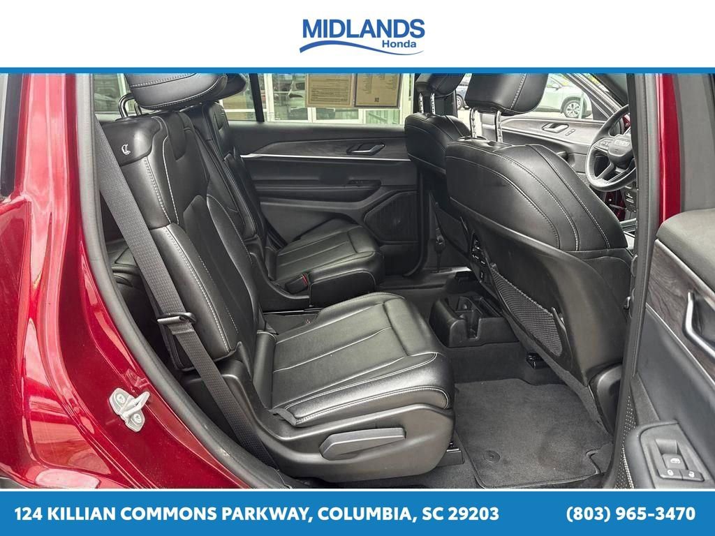 Used 2025 Jeep Grand Cherokee L Limited RWD image 38