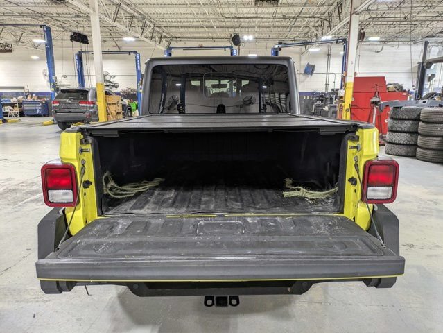 Used 2023 Jeep Gladiator Sport AWD/4WD image 9