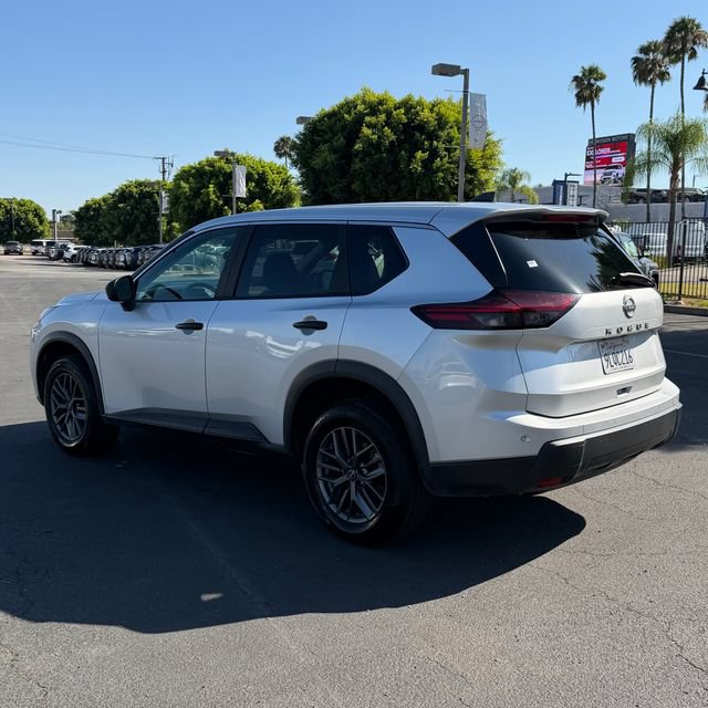 Used 2024 Nissan Rogue S FWD image 6