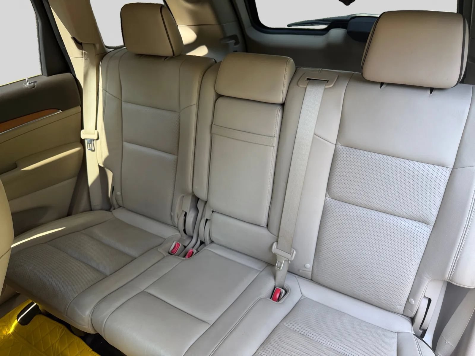 Used 2012 Jeep Grand Cherokee Overland AWD/4WD image 13