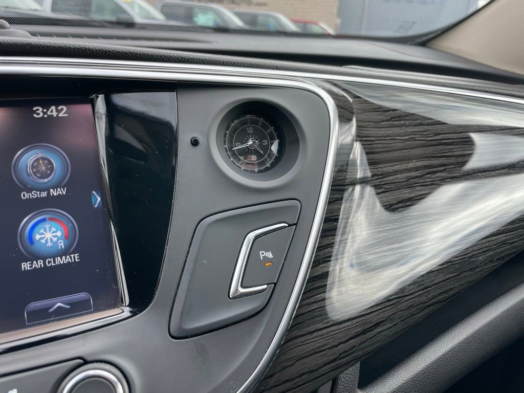Used 2017 Buick Envision Essence FWD image 49