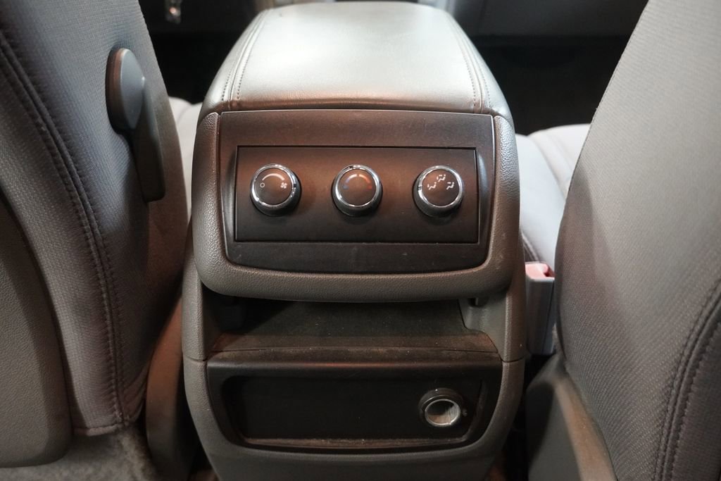 Used 2012 Chevrolet Traverse LS image 29