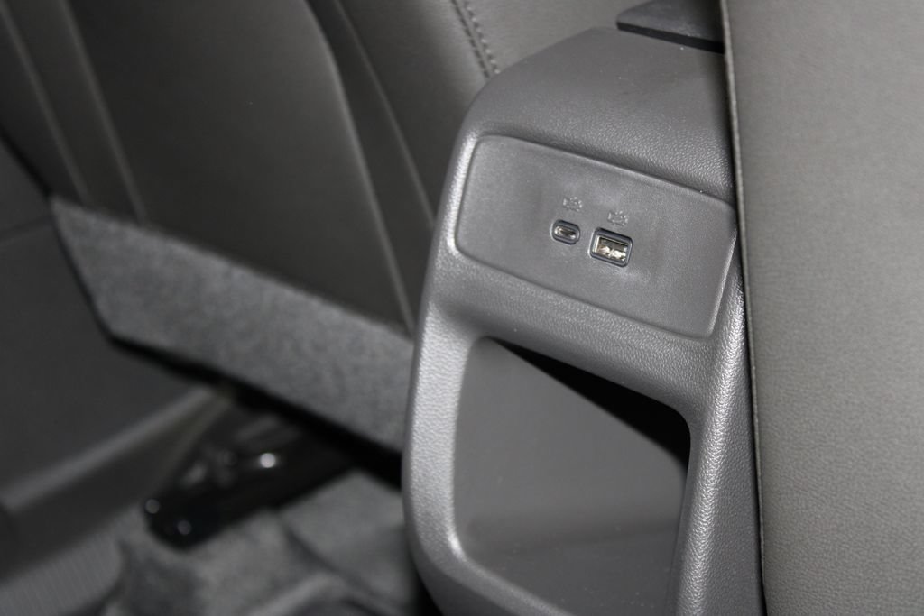 New 2026 Chevrolet Trax RS w/ Sunroof Package FWD image 27